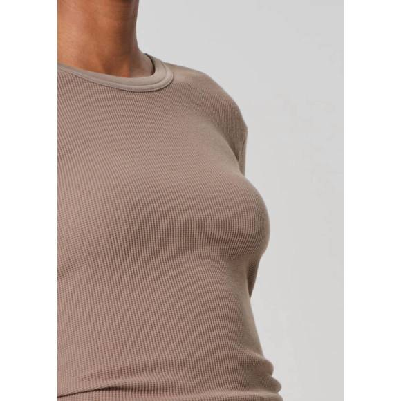 NEW CITIZENS OF HUMANITY pilar crewneck tee in bezal - Picture 5 of 6